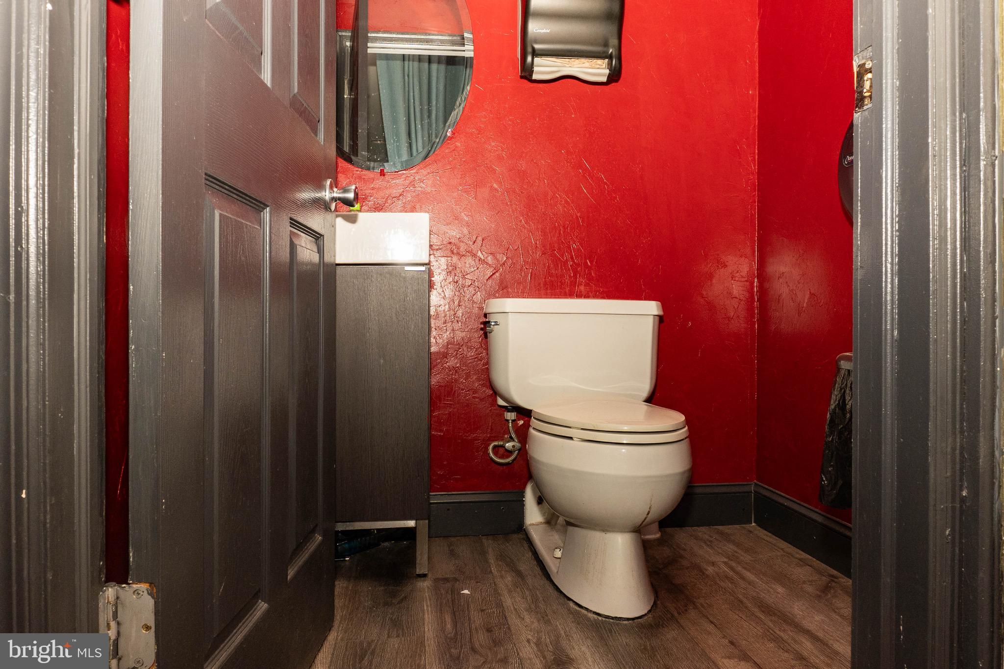 PHILADELPHIA (SOUTH) - Commercial Sale