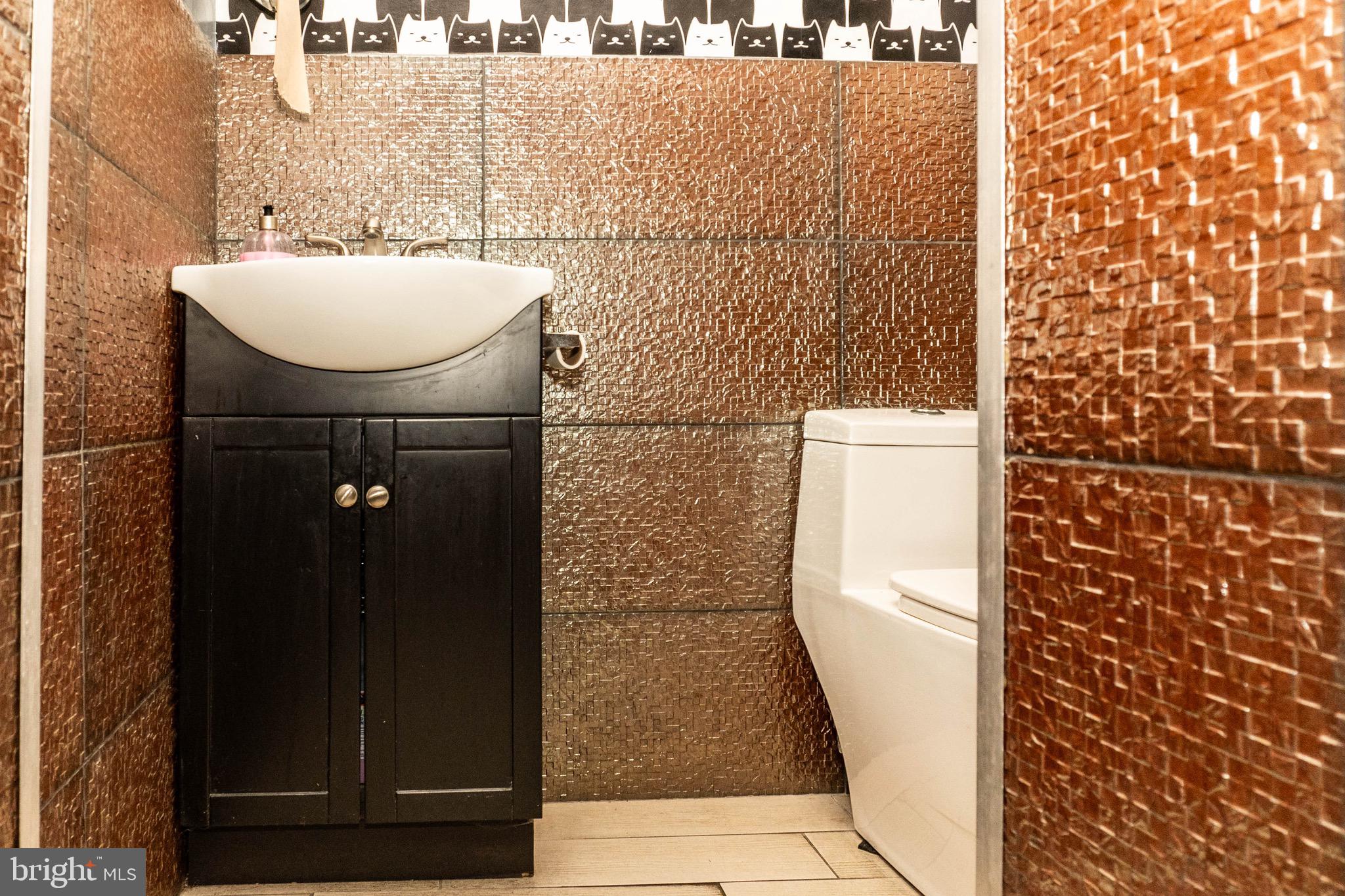 PHILADELPHIA (SOUTH) - Commercial Sale