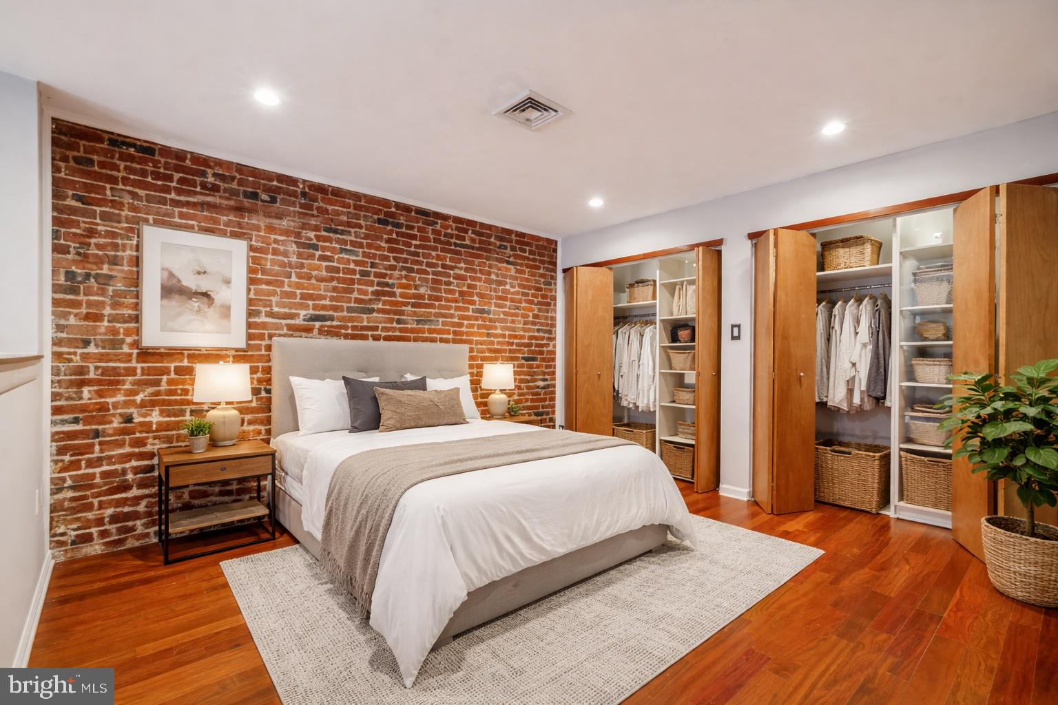 OLD CITY - Residential