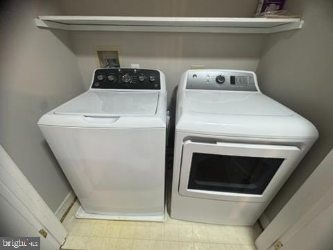 RIVER OAKS - Residential Lease