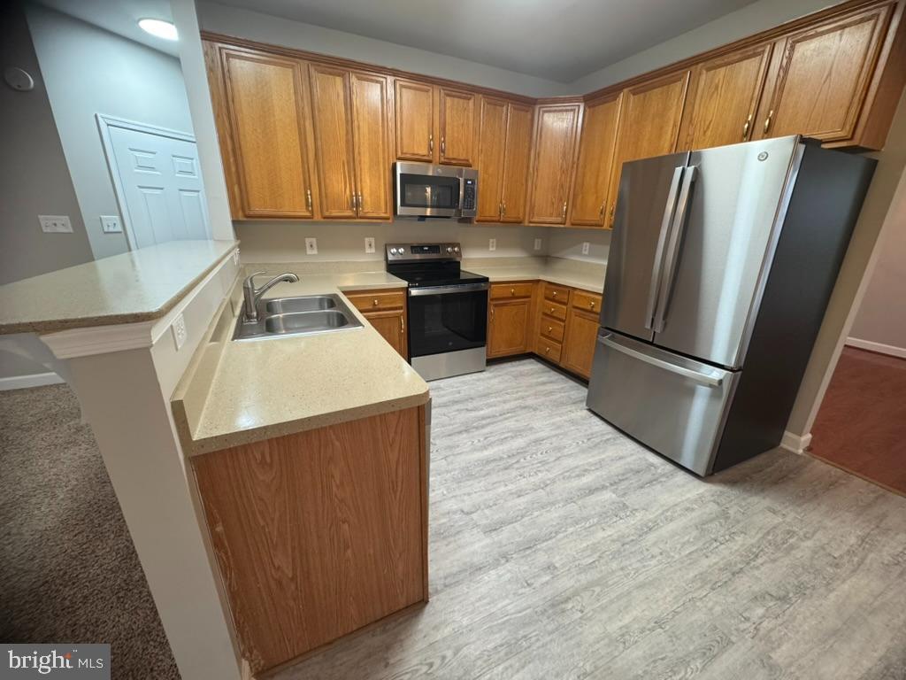 RIVER OAKS - Residential Lease