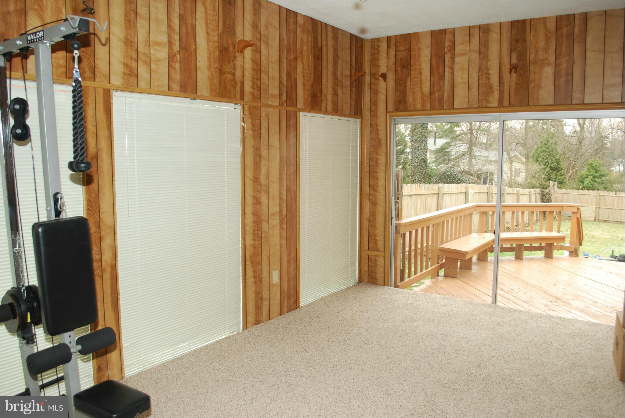 MOSBY WOODS - Residential