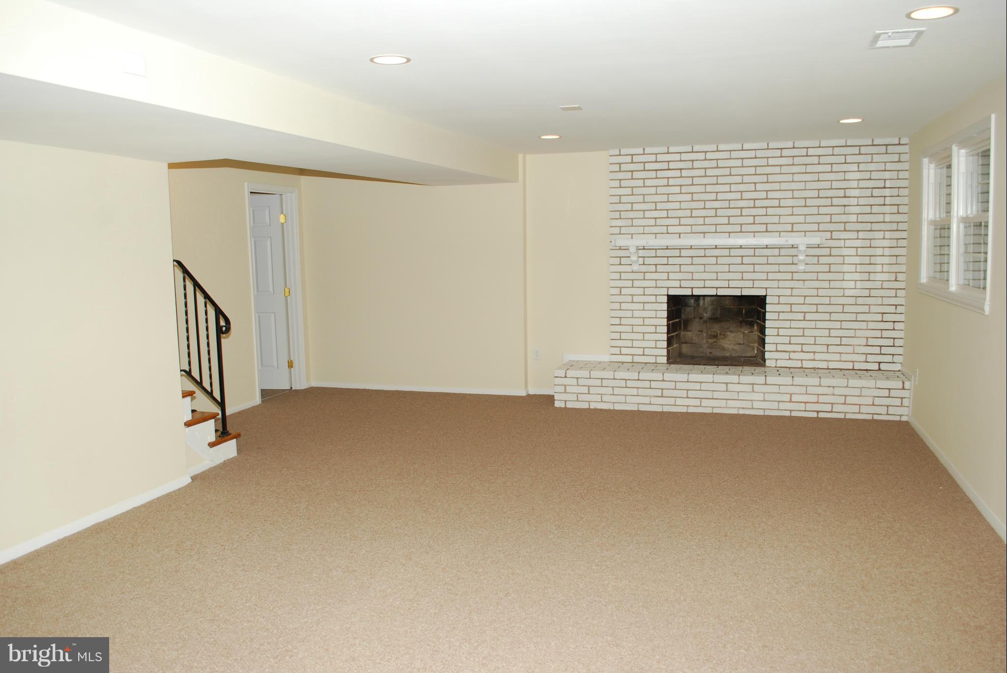 MOSBY WOODS - Residential