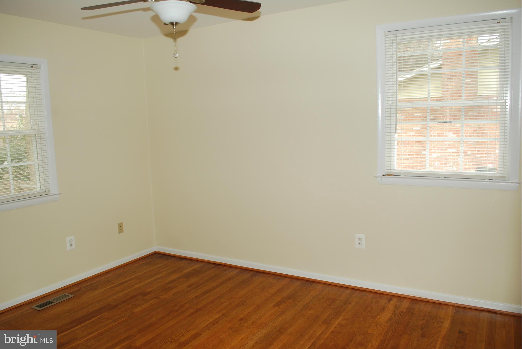 MOSBY WOODS - Residential