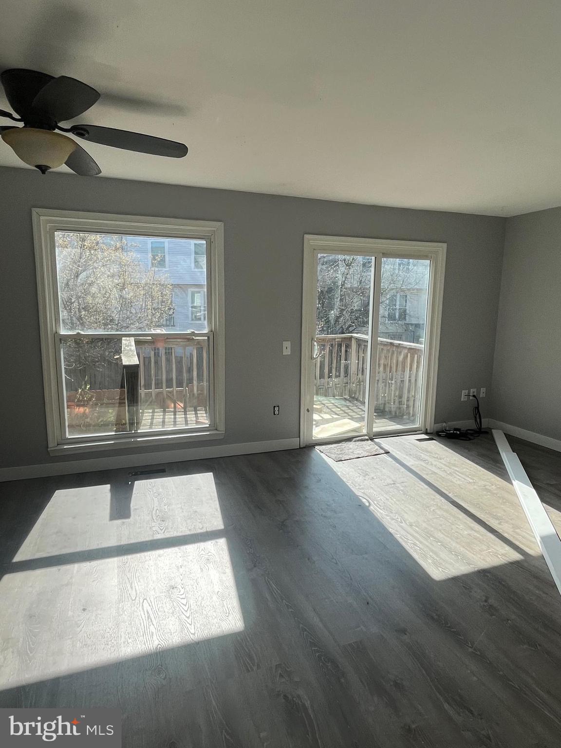 CARROLL PARK MANOR - Residential Lease