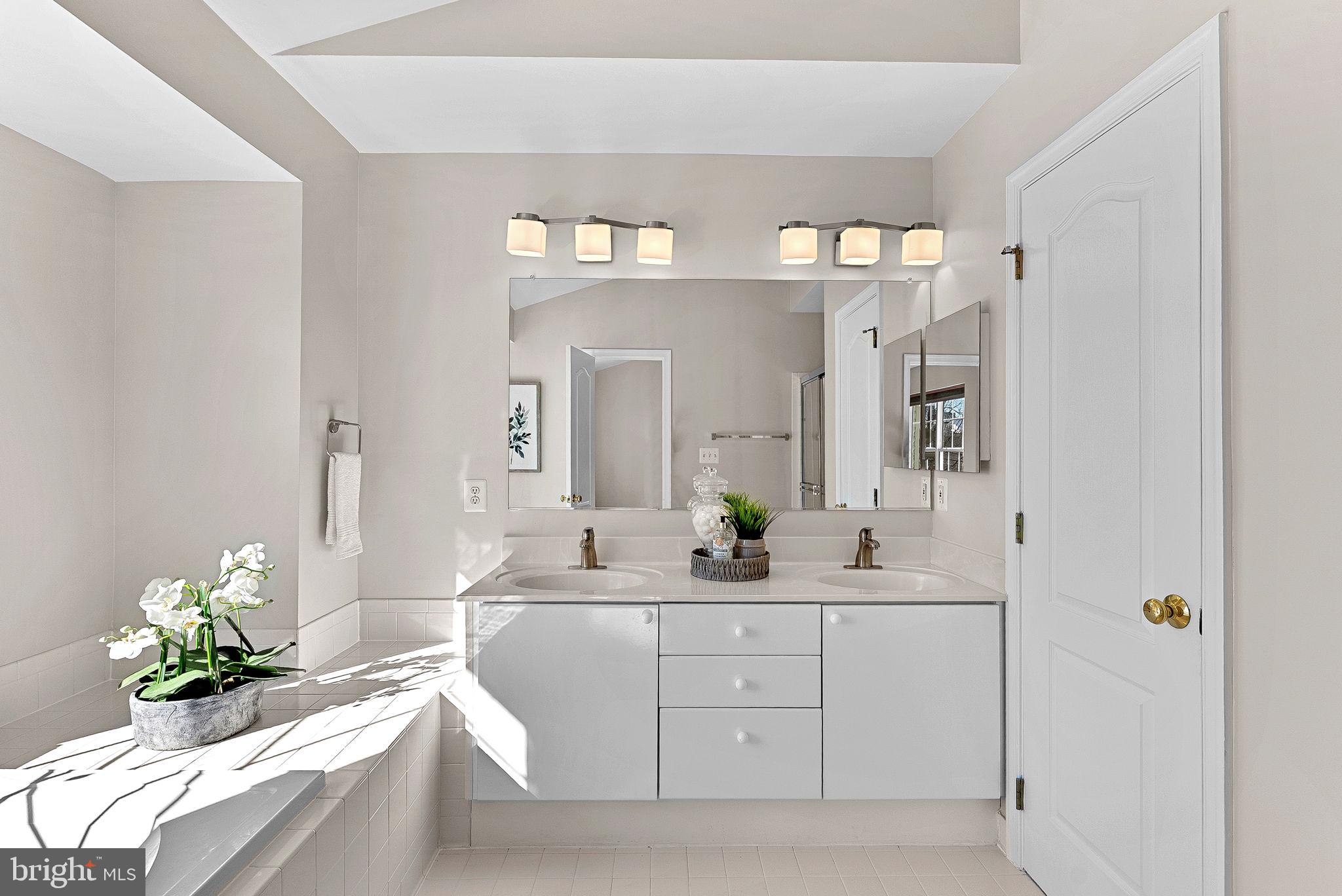 TOWNS AT STUART POINT - Residential