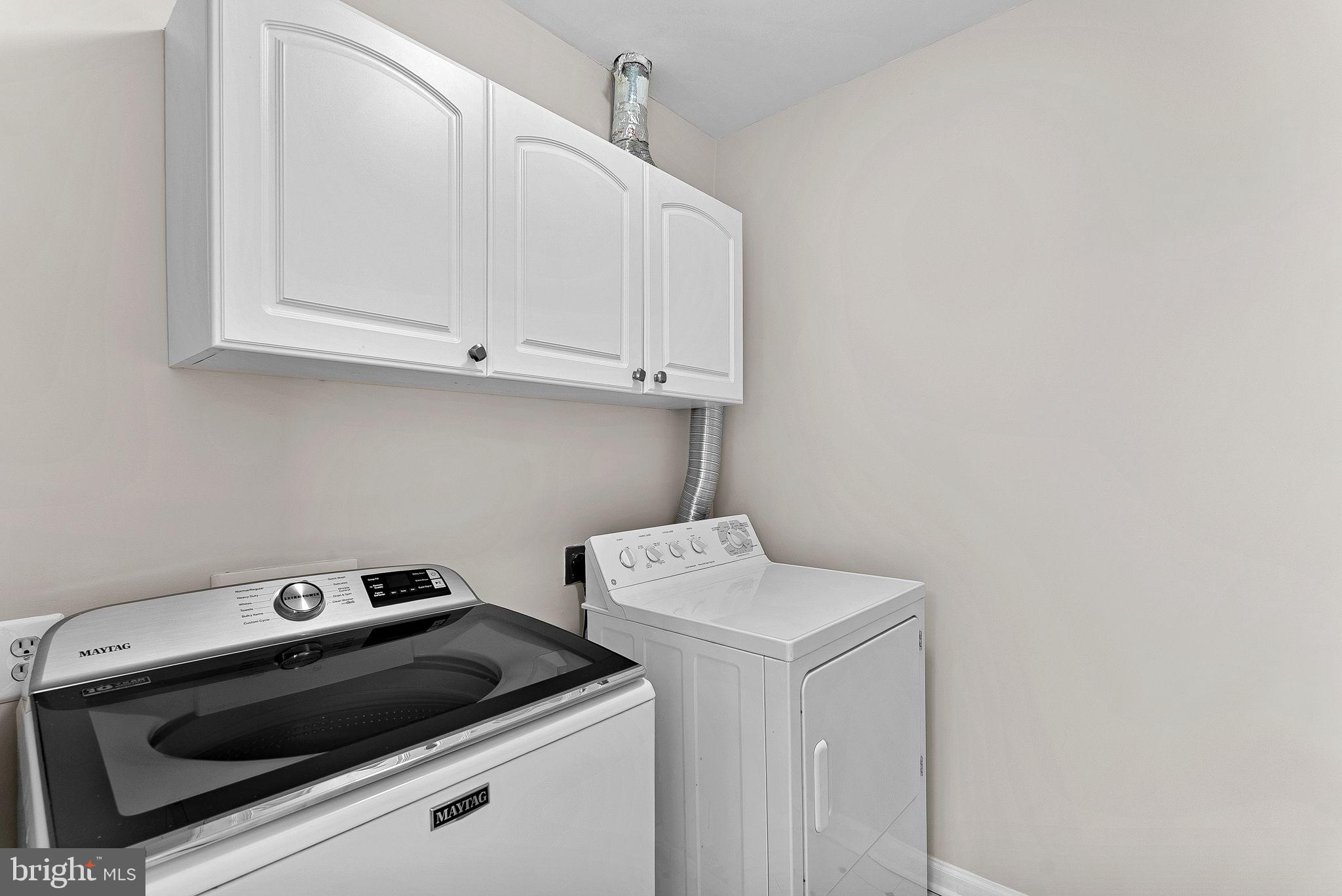 TOWNS AT STUART POINT - Residential