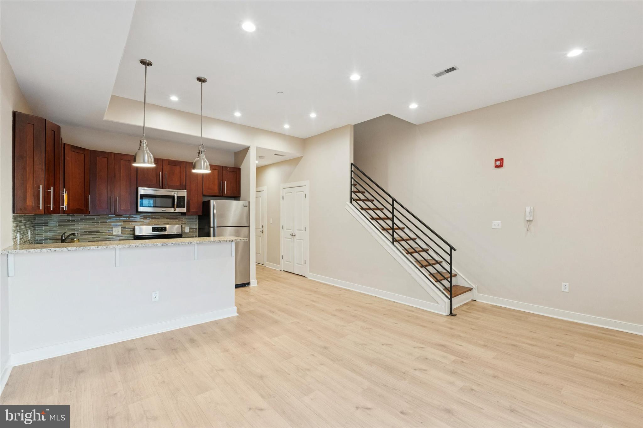 FAIRMOUNT - Residential