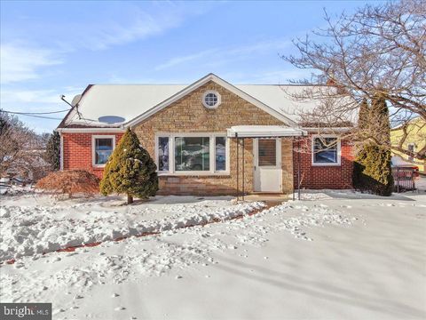 Homes For Sale - 11397 N Garfield Street #EXTENDED<br/> WAYNESBORO, PA 17268