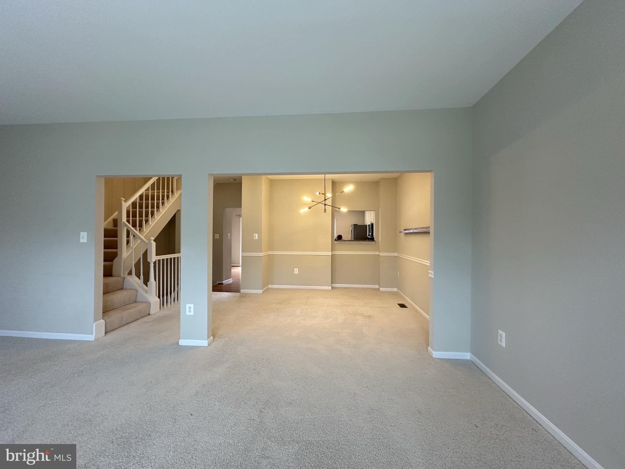 ASHBURN VILLAGE - Residential Lease