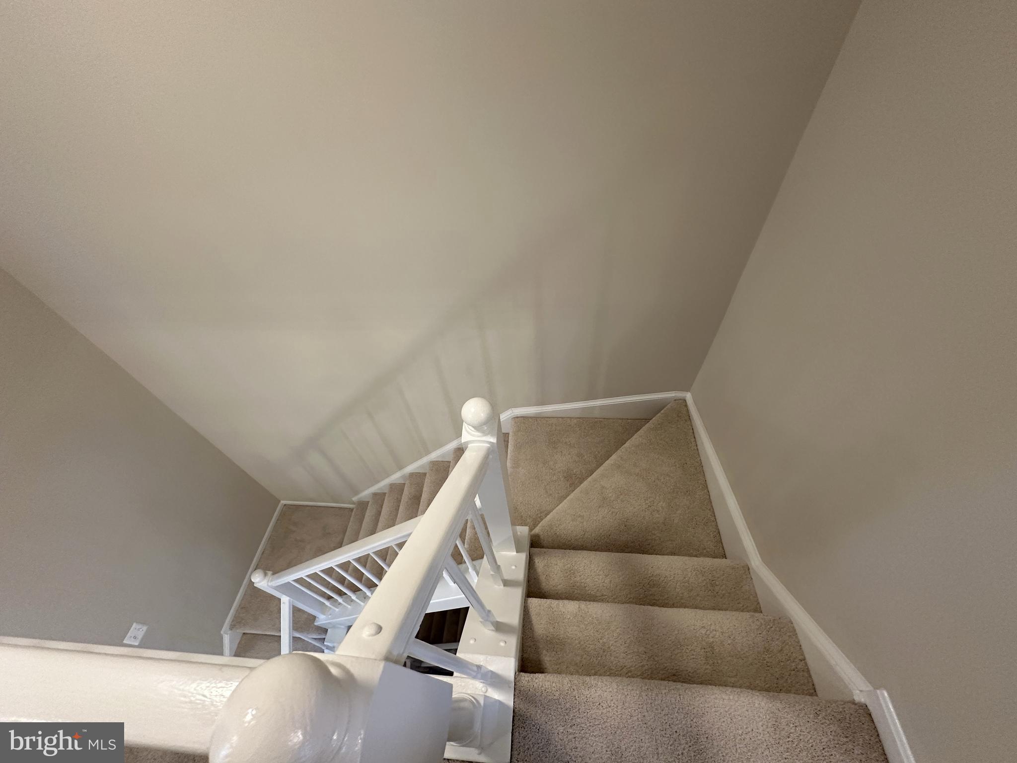 ASHBURN VILLAGE - Residential Lease