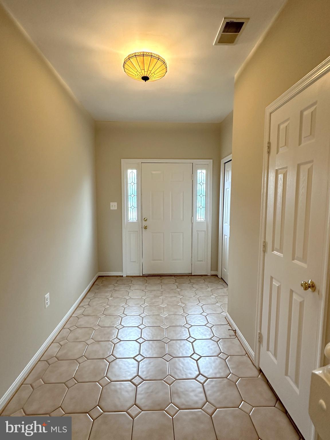 ASHBURN VILLAGE - Residential Lease