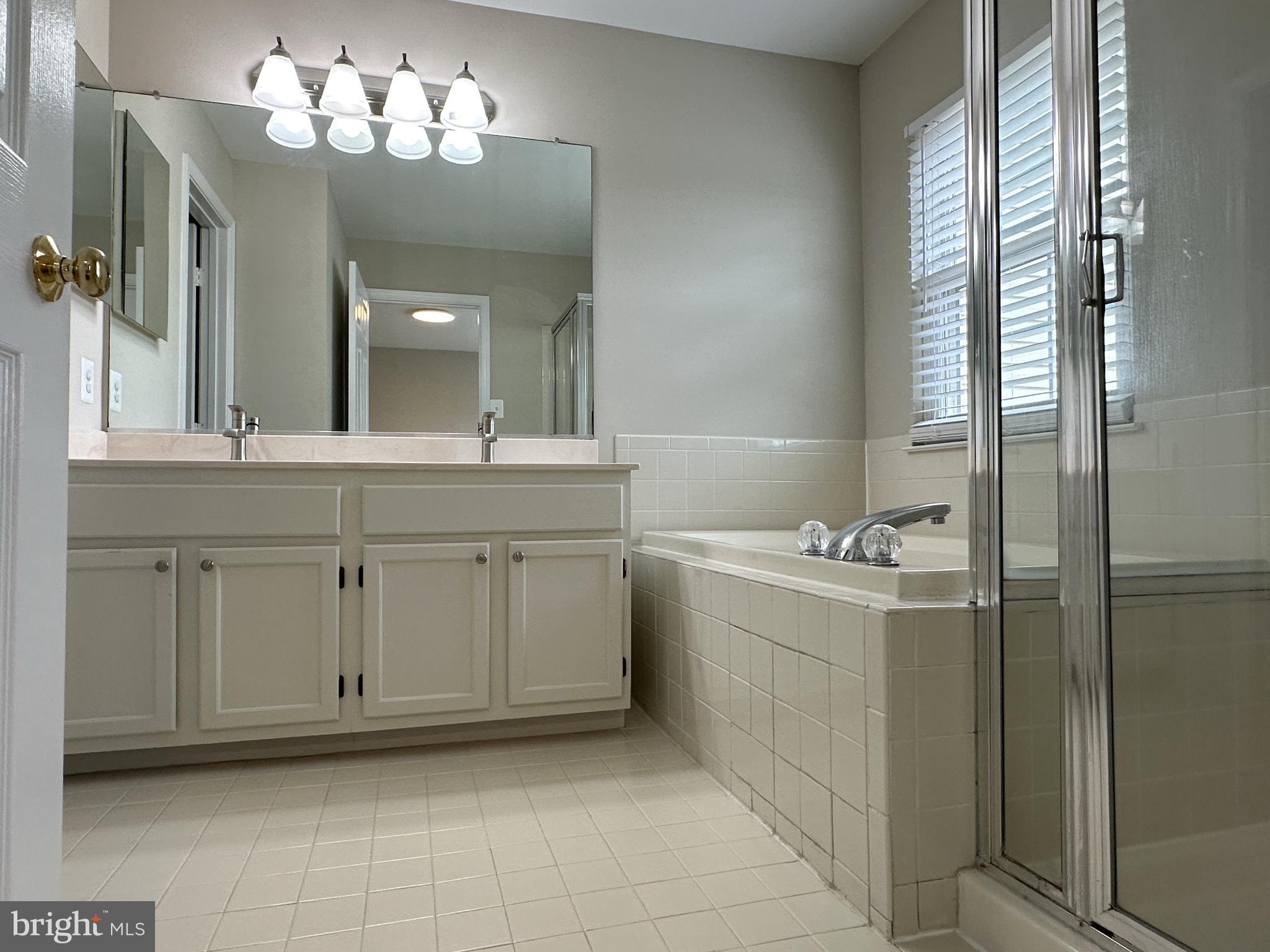 ASHBURN VILLAGE - Residential Lease