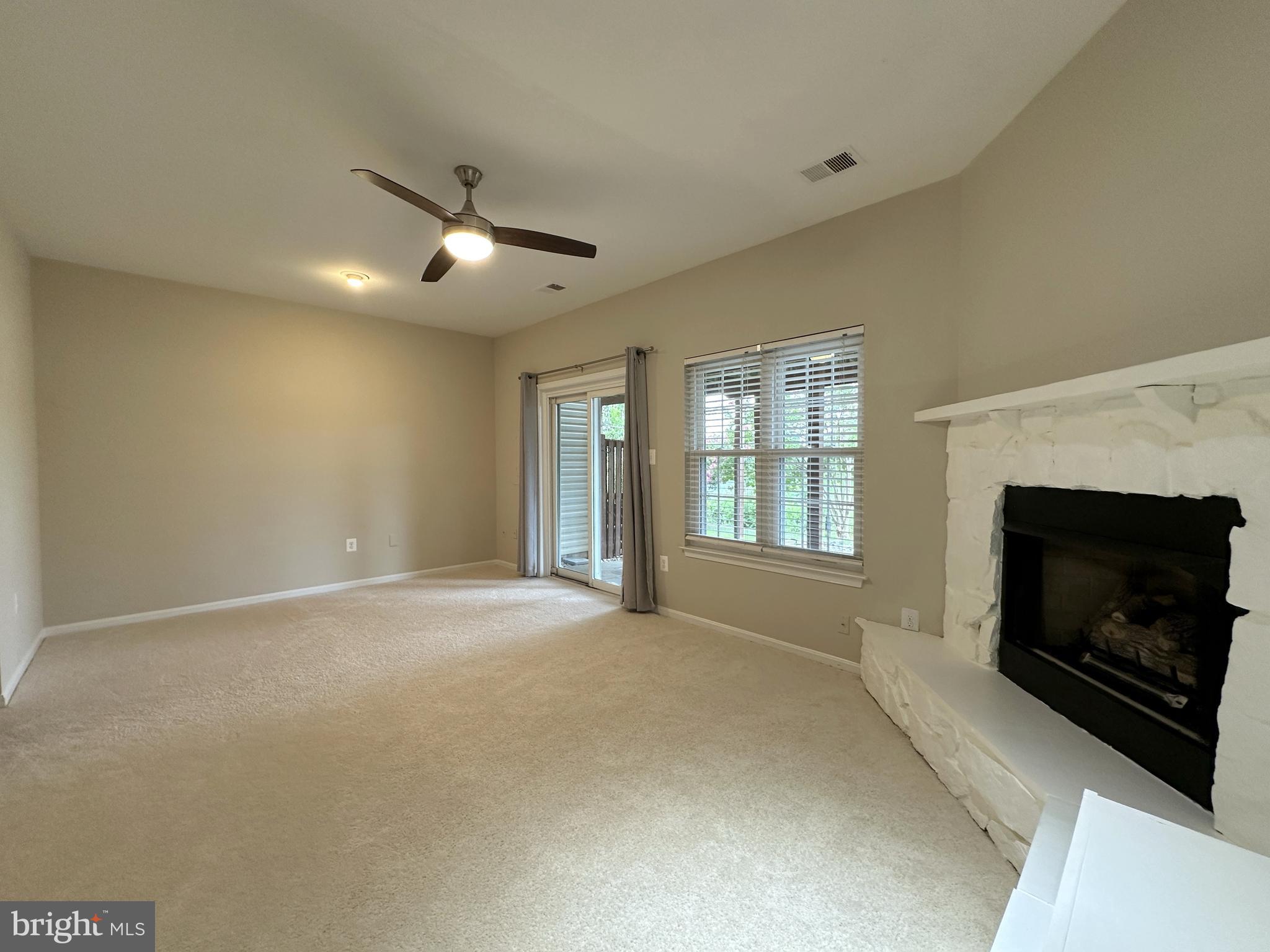 ASHBURN VILLAGE - Residential Lease