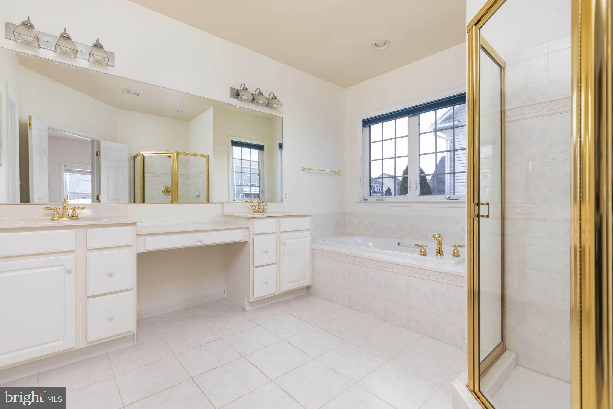 APPLE GLEN - Residential Lease