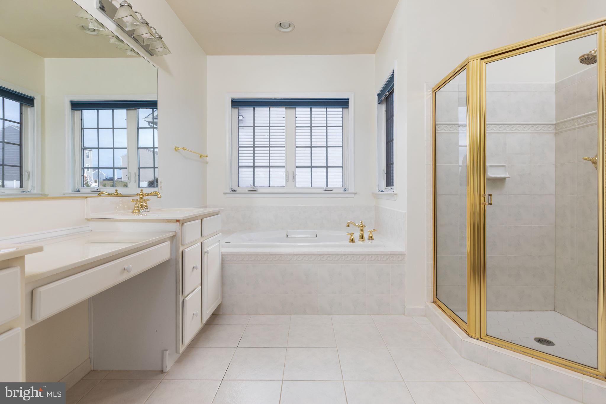 APPLE GLEN - Residential Lease