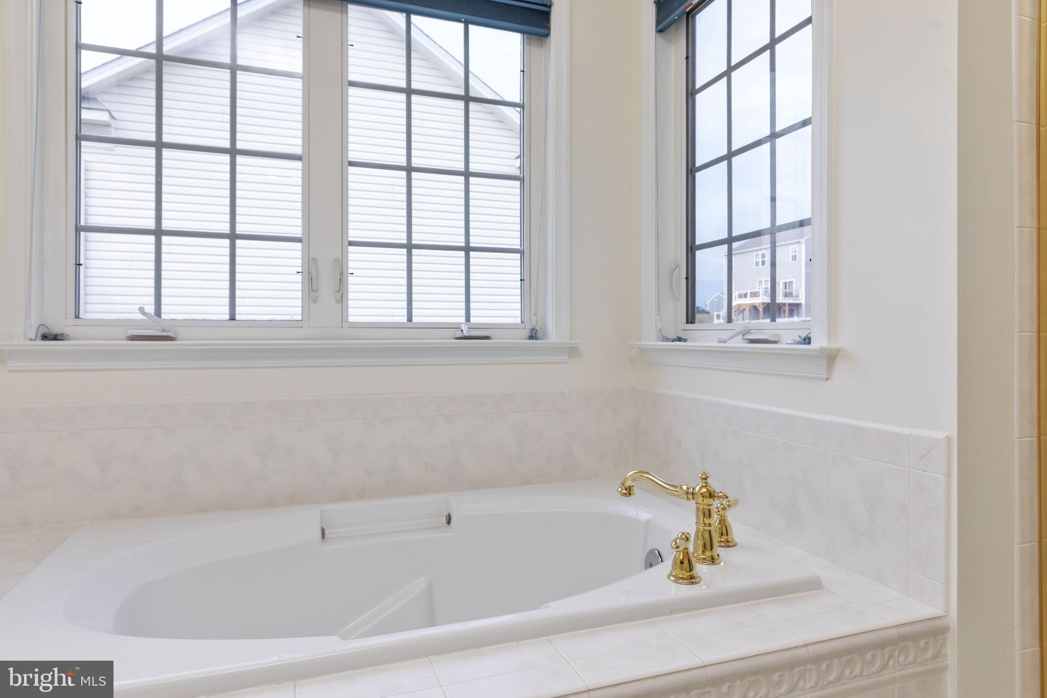 APPLE GLEN - Residential Lease