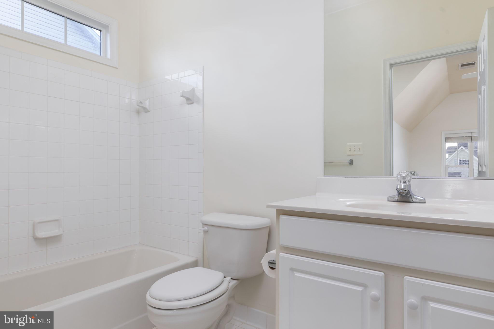 APPLE GLEN - Residential Lease