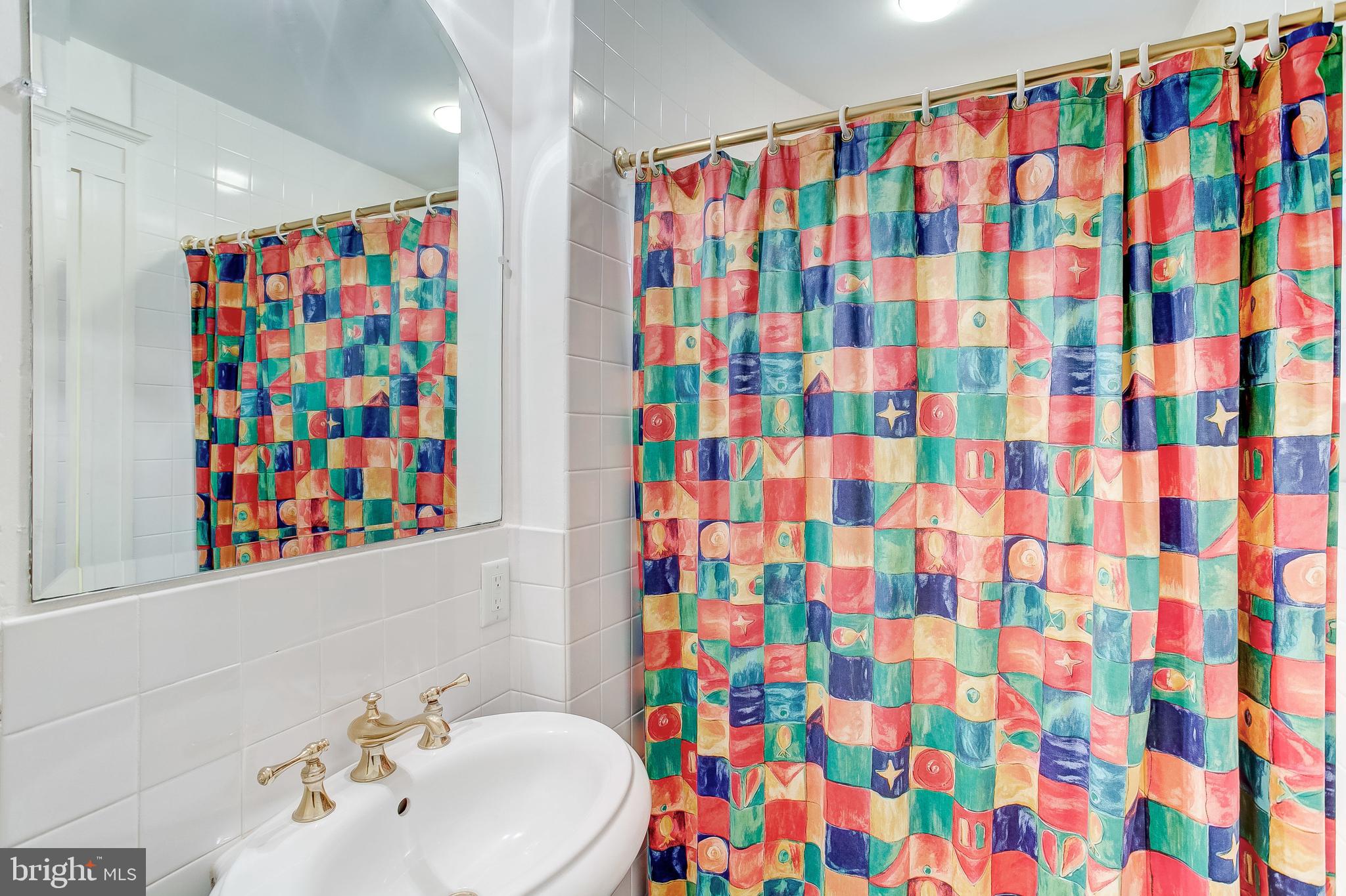 ROLAND PARK - Residential