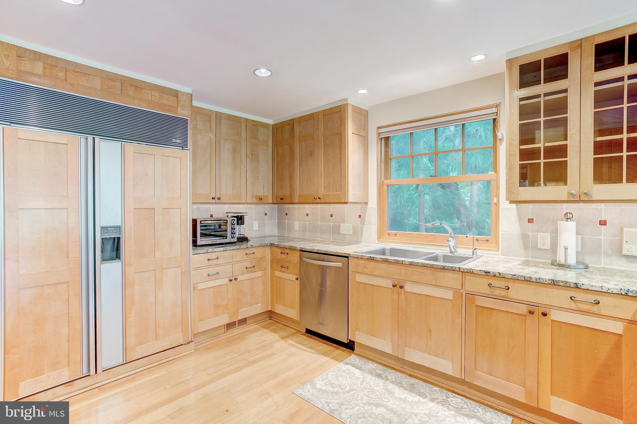 ROLAND PARK - Residential