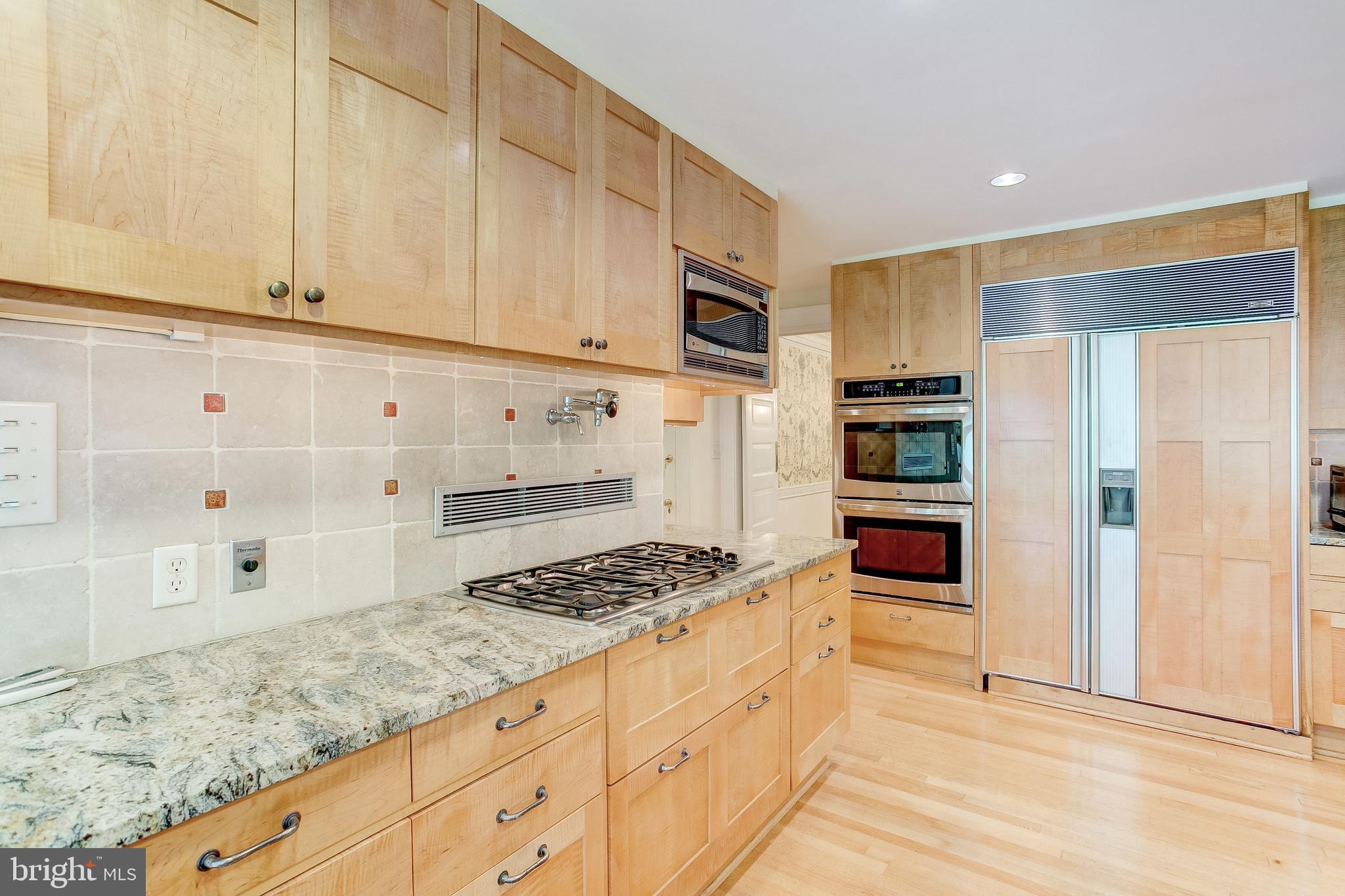 ROLAND PARK - Residential