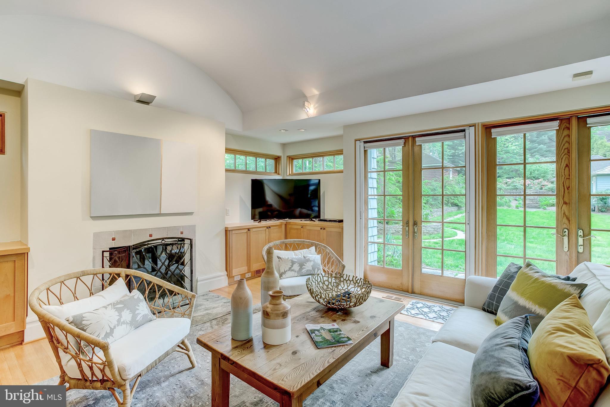 ROLAND PARK - Residential