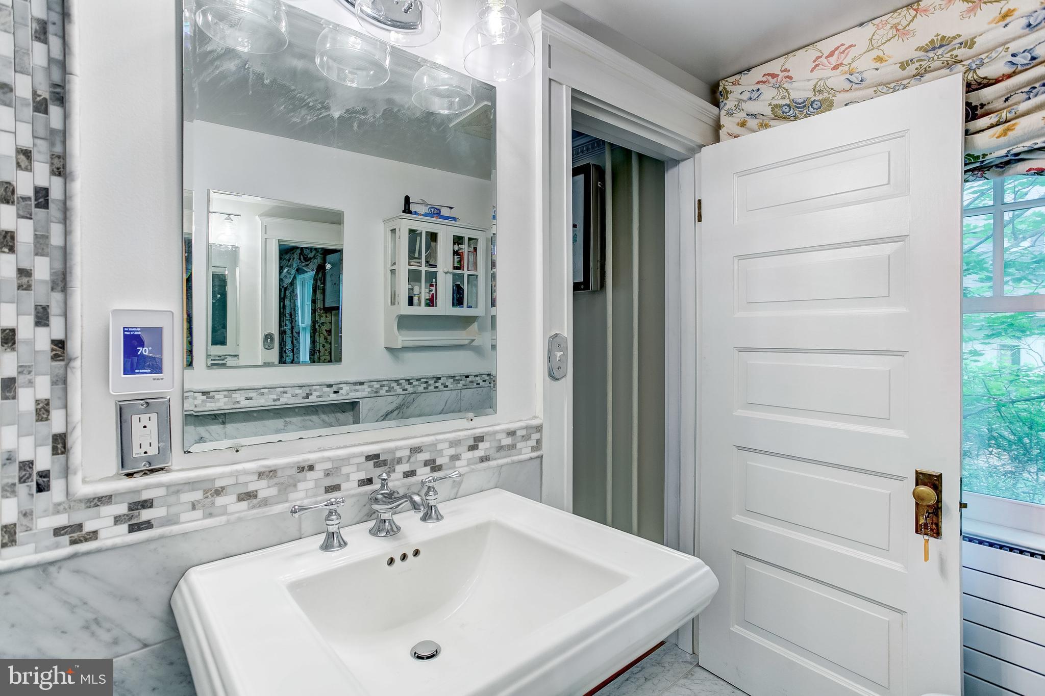 ROLAND PARK - Residential