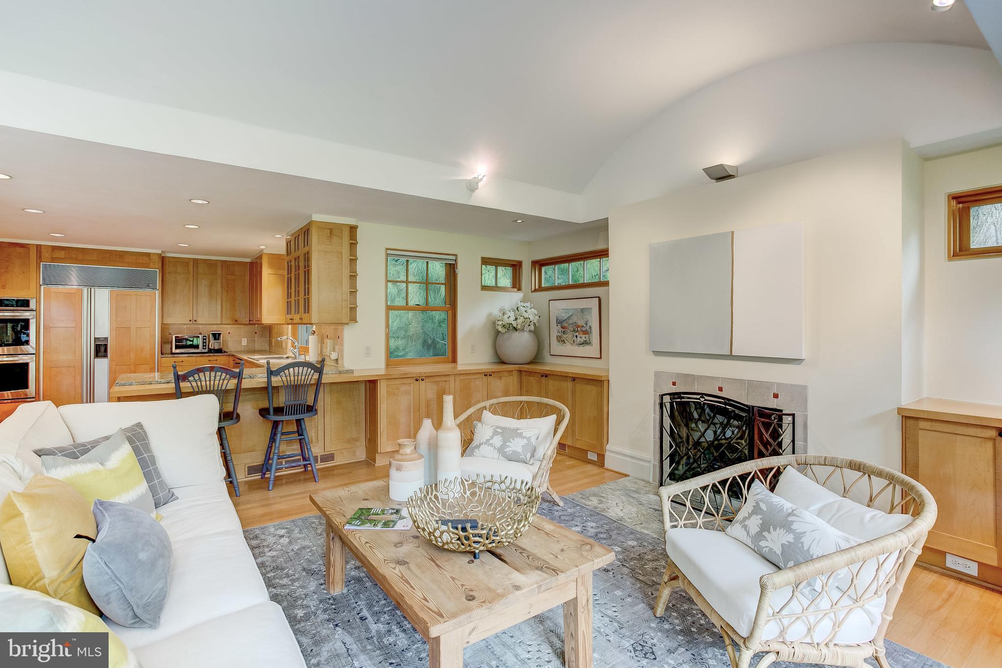 ROLAND PARK - Residential