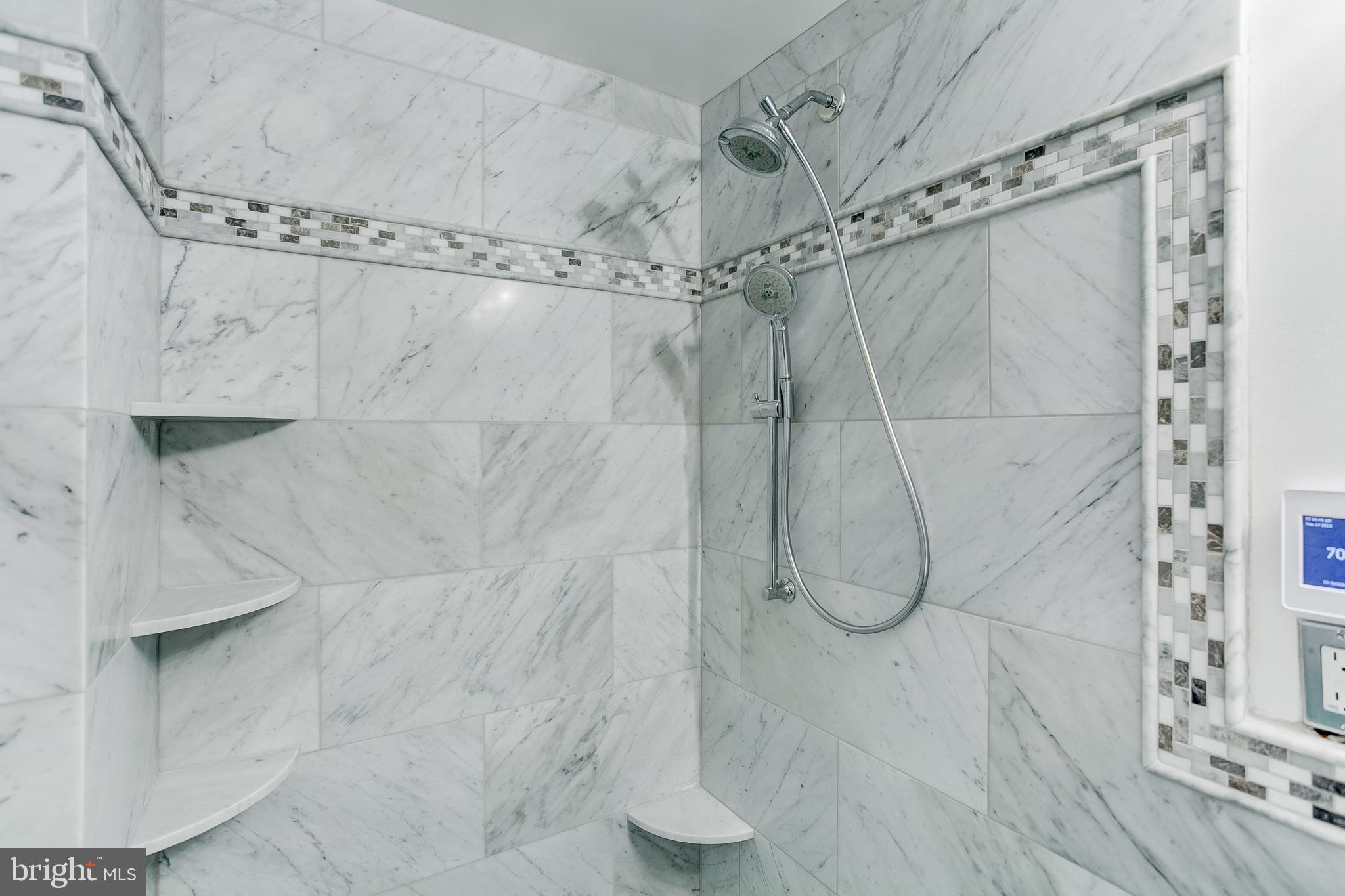 ROLAND PARK - Residential