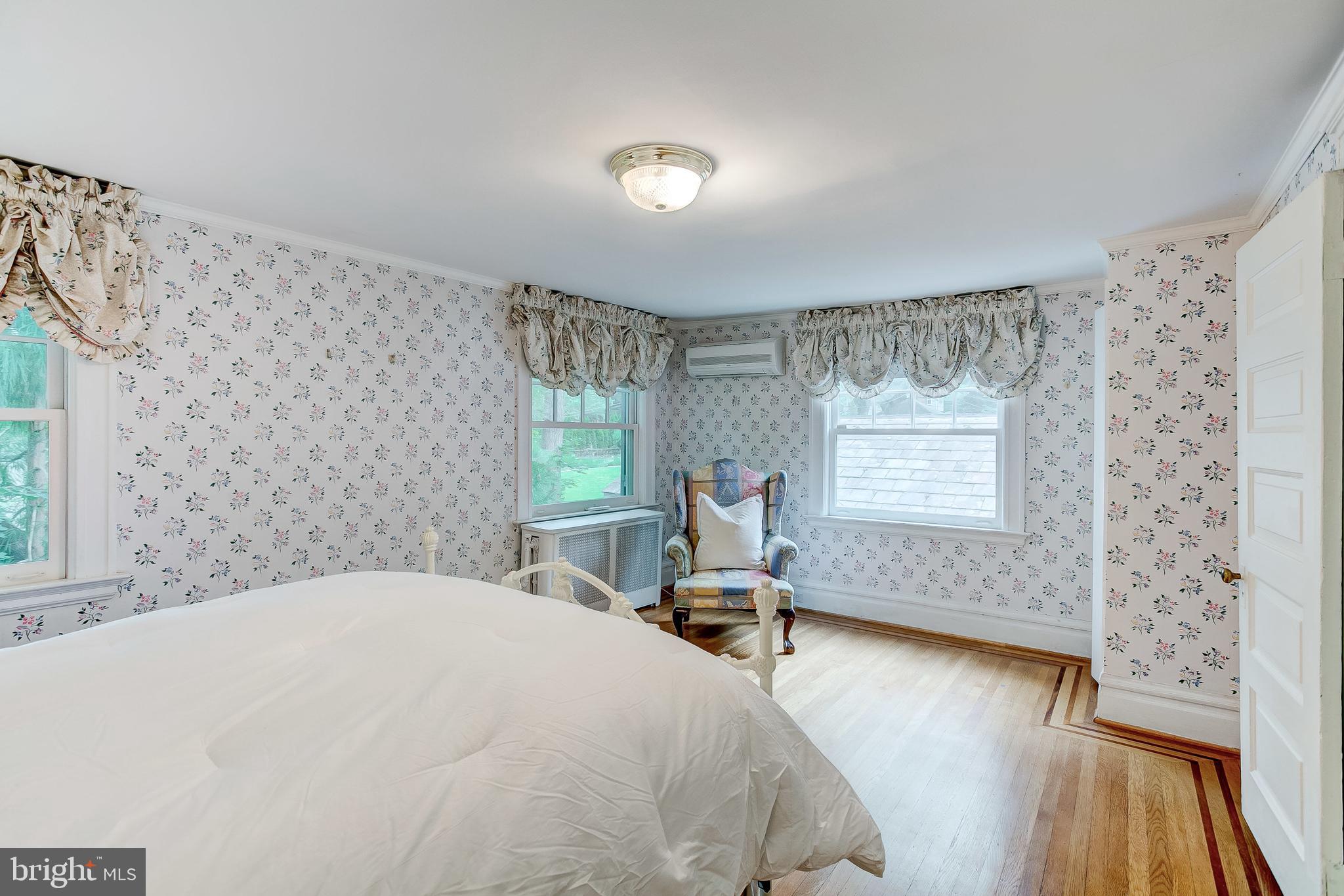 ROLAND PARK - Residential