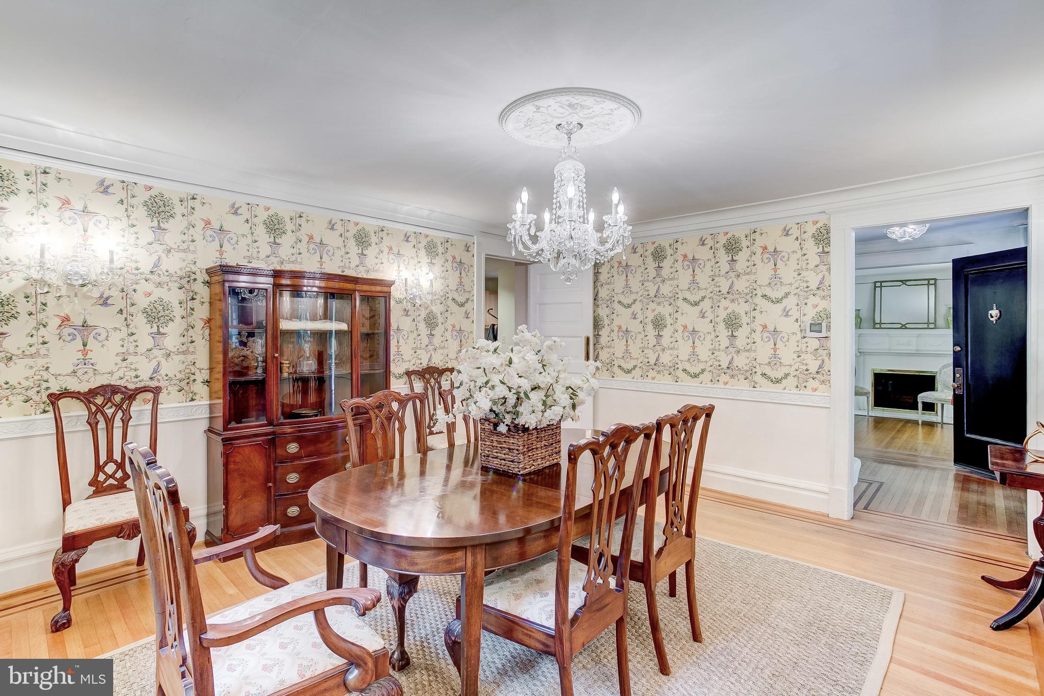 ROLAND PARK - Residential