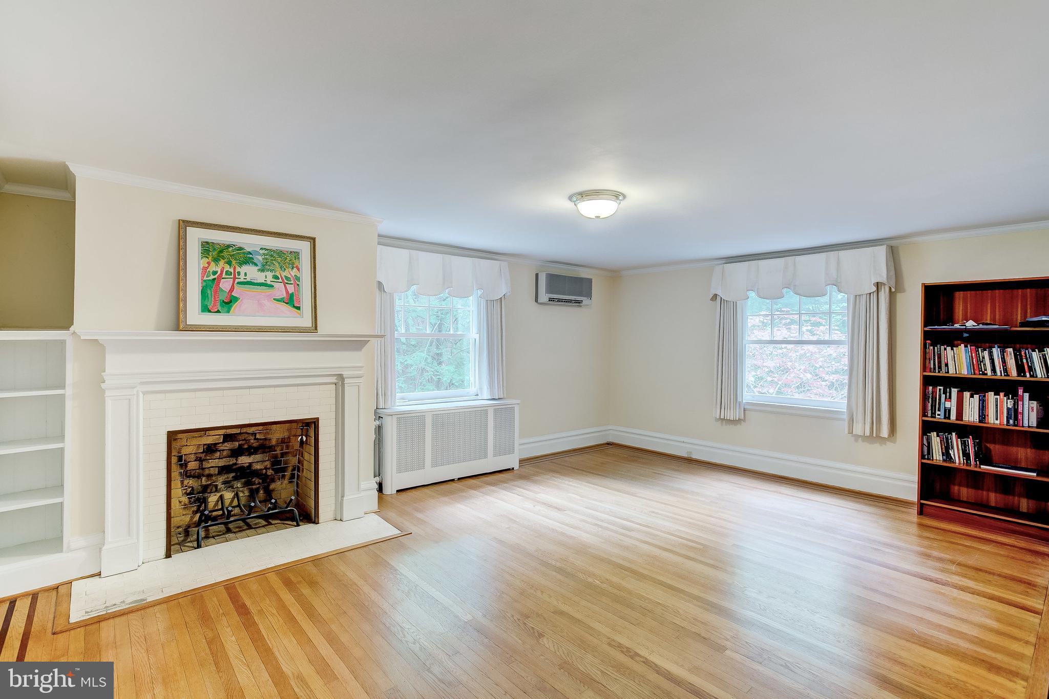 ROLAND PARK - Residential