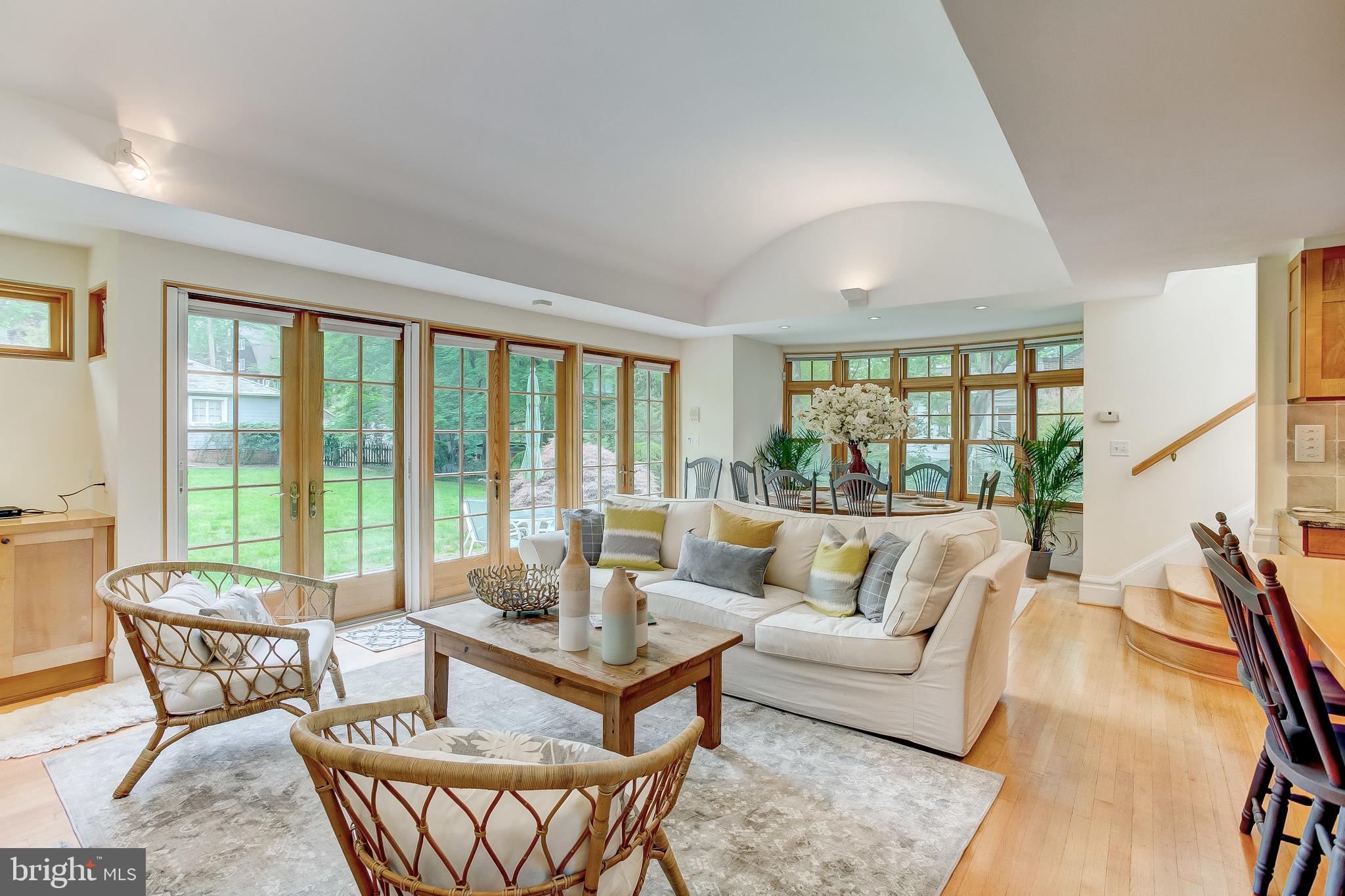 ROLAND PARK - Residential