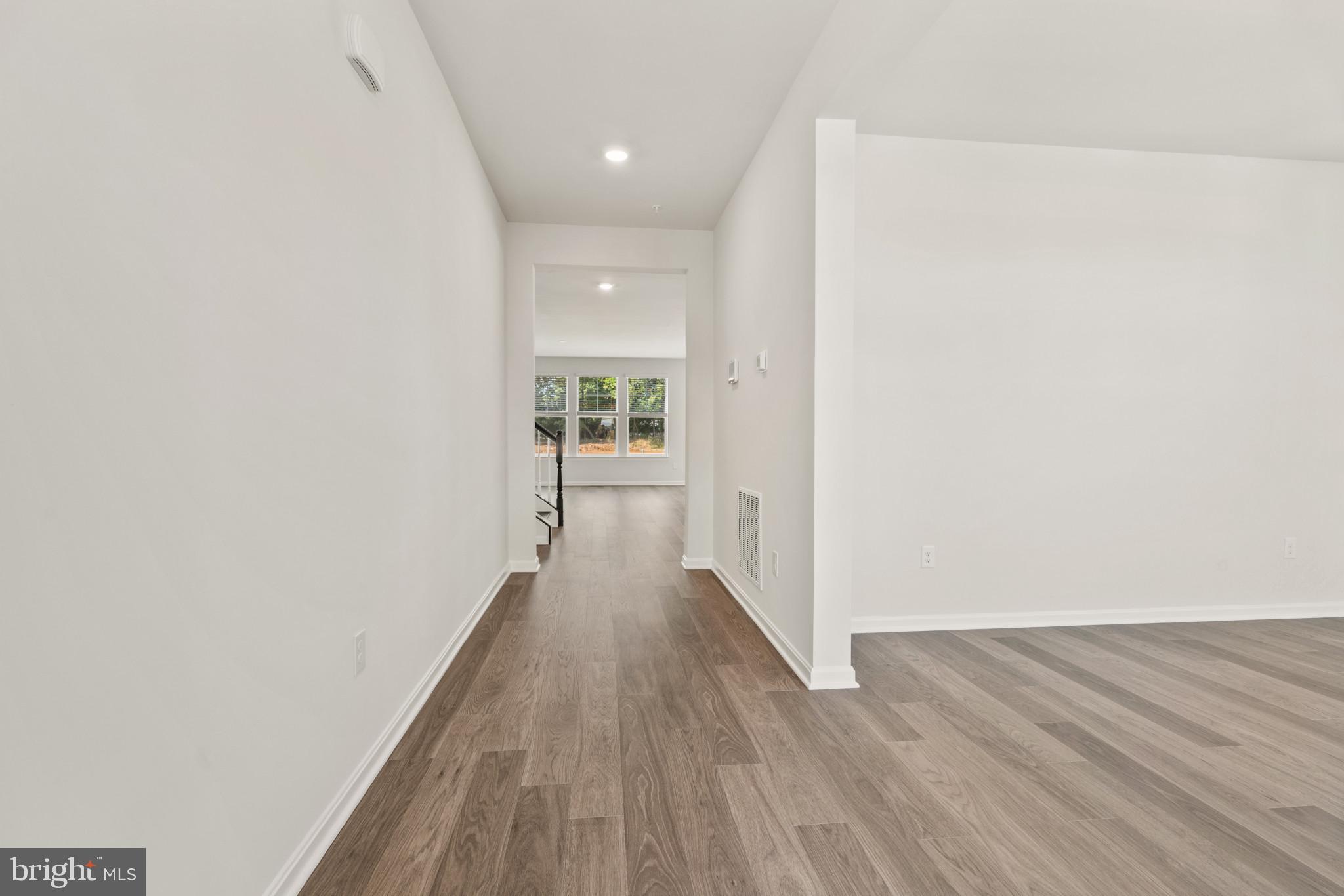 1 COMES RIDGE COURT