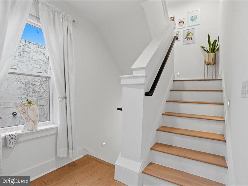 FRANCISVILLE - Residential