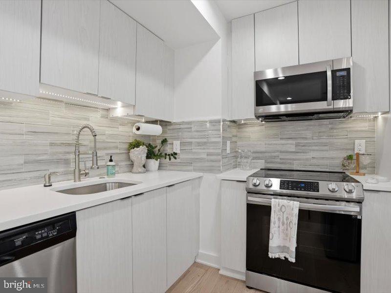 FRANCISVILLE - Residential