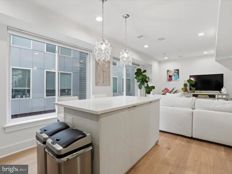 FRANCISVILLE - Residential