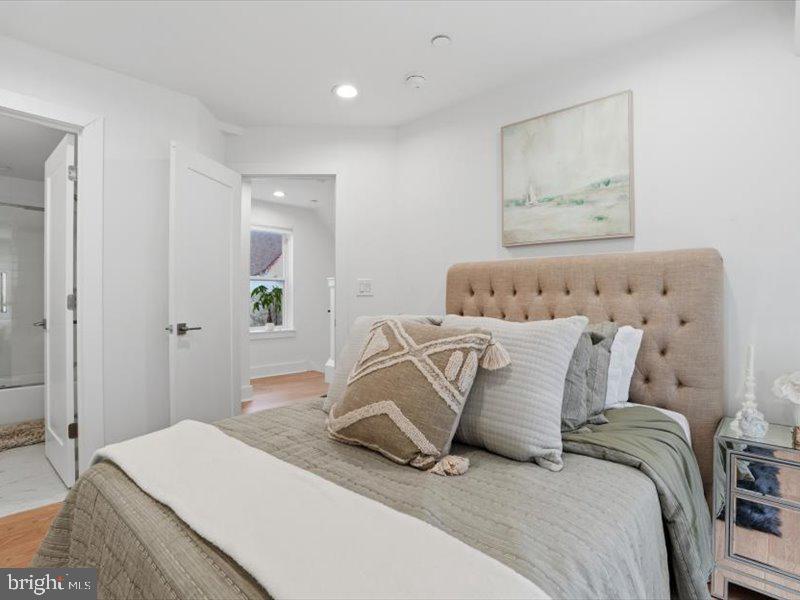 FRANCISVILLE - Residential