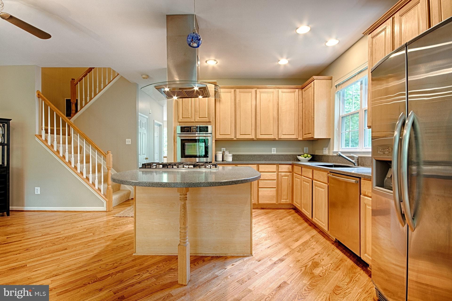 RESTON - Residential