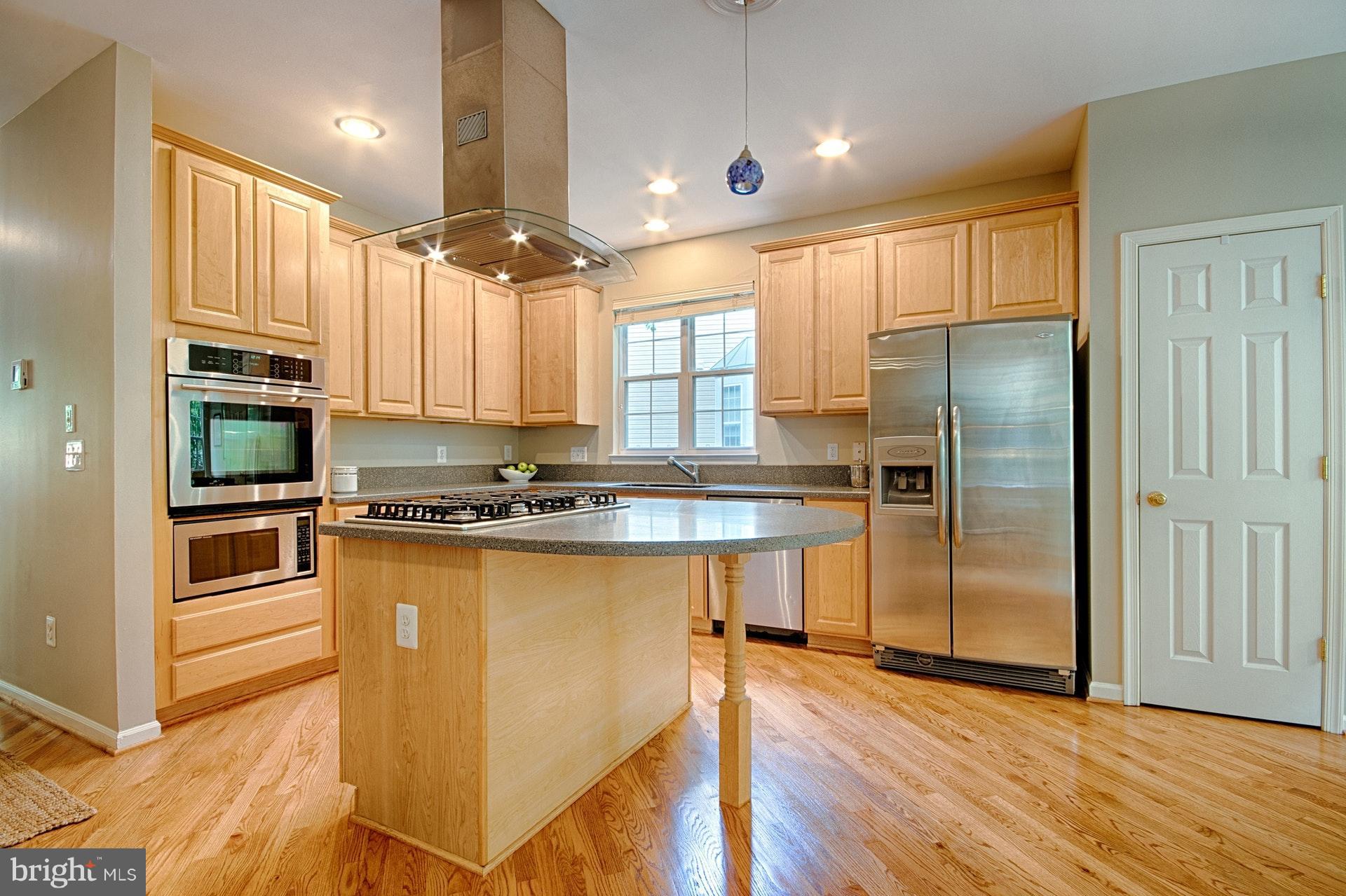 RESTON - Residential