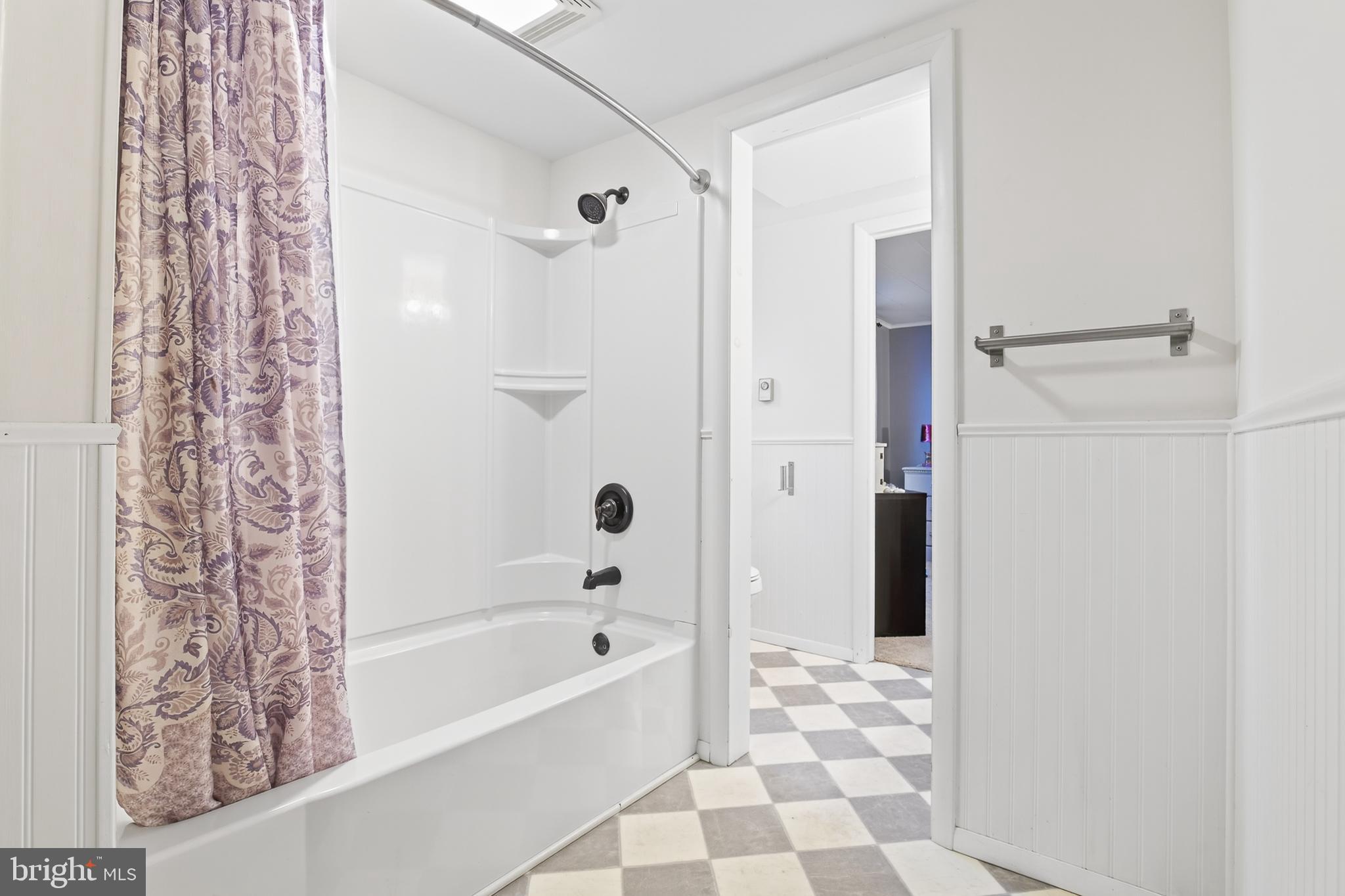 HILLCREST - Residential