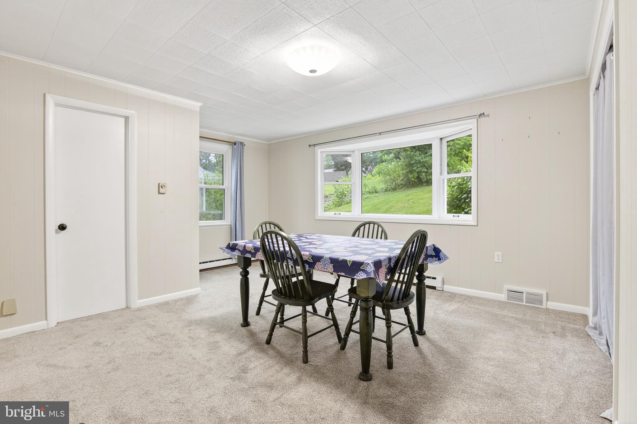 HILLCREST - Residential