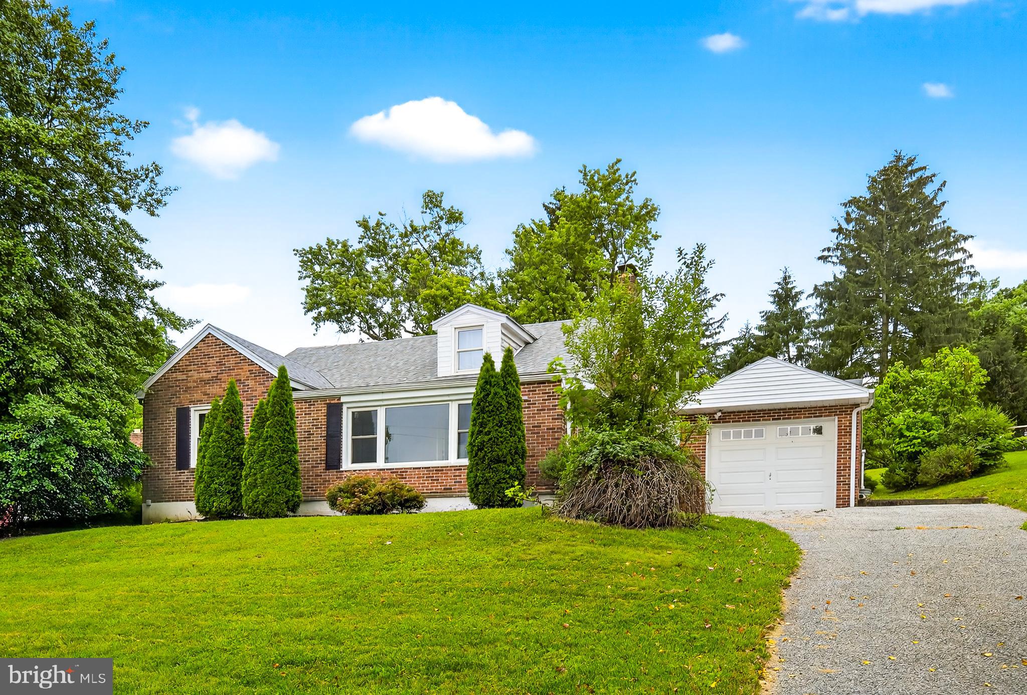 HILLCREST - Residential