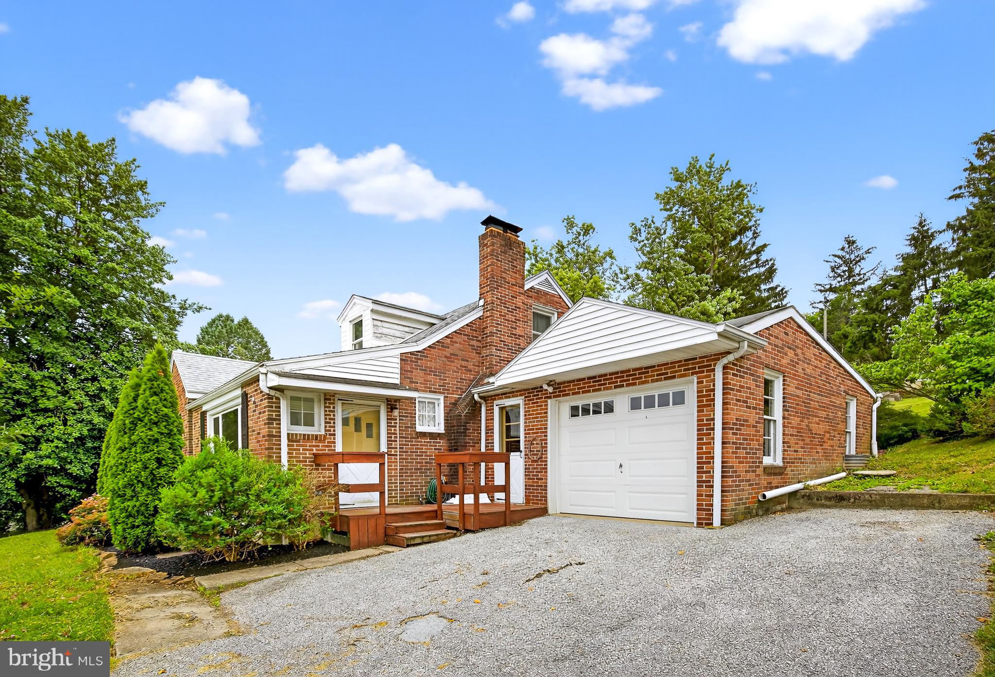 421 CORBIN ROAD