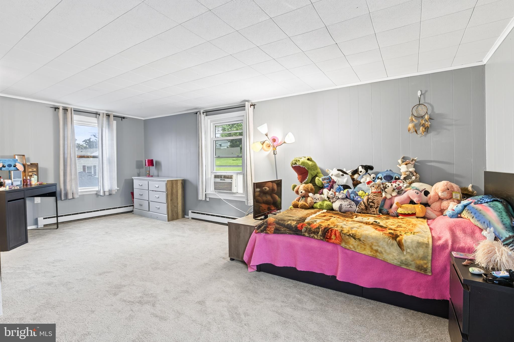 HILLCREST - Residential