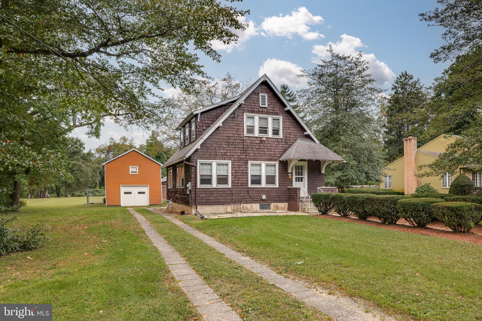 803 PERKINS LANE