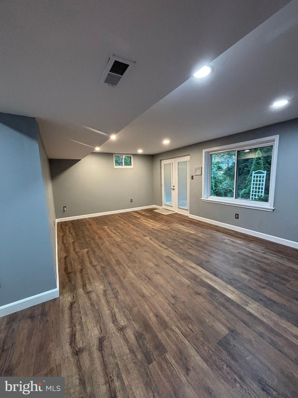 CHANTILLY HIGHLANDS - Residential