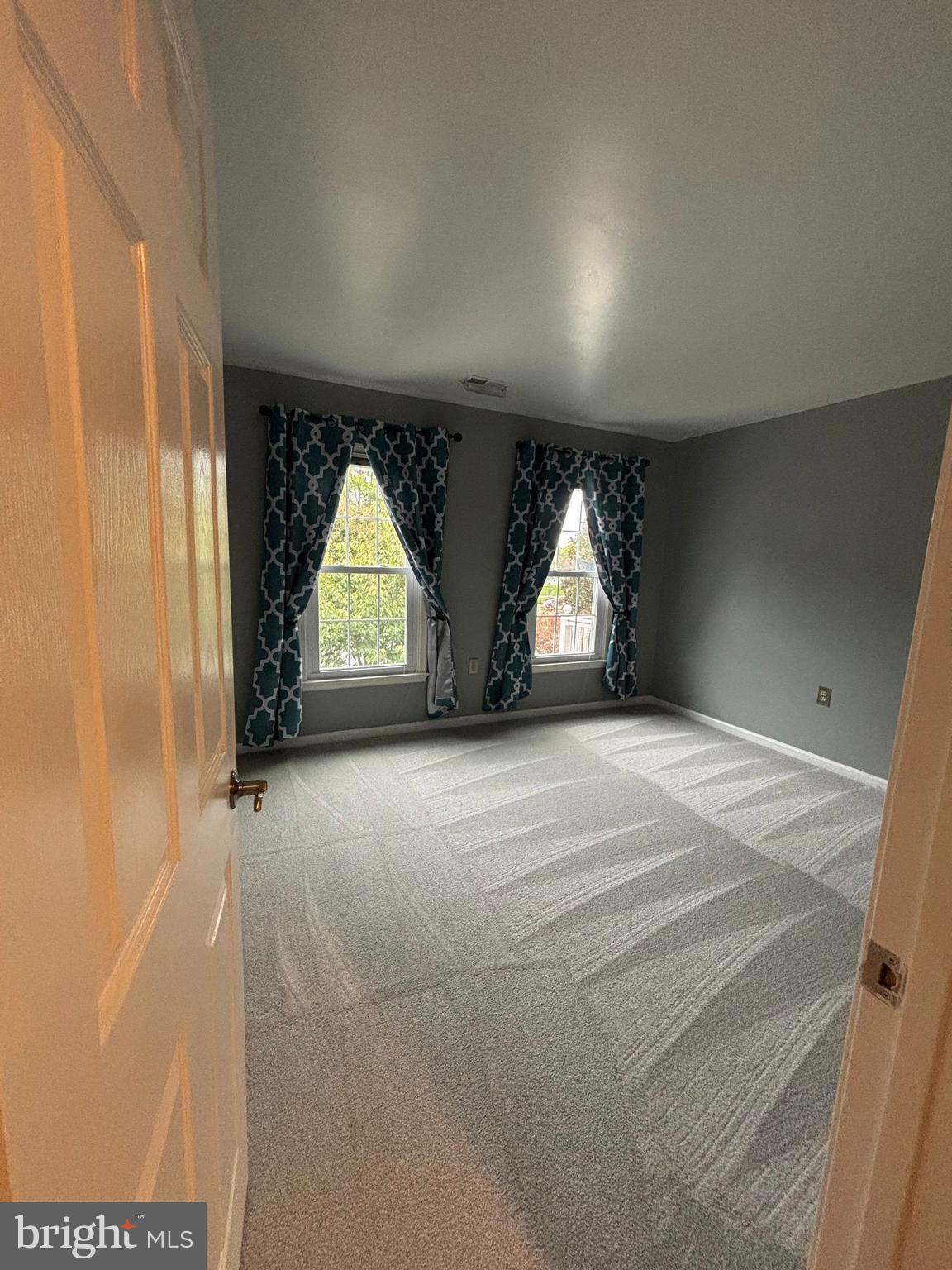 CHANTILLY HIGHLANDS - Residential