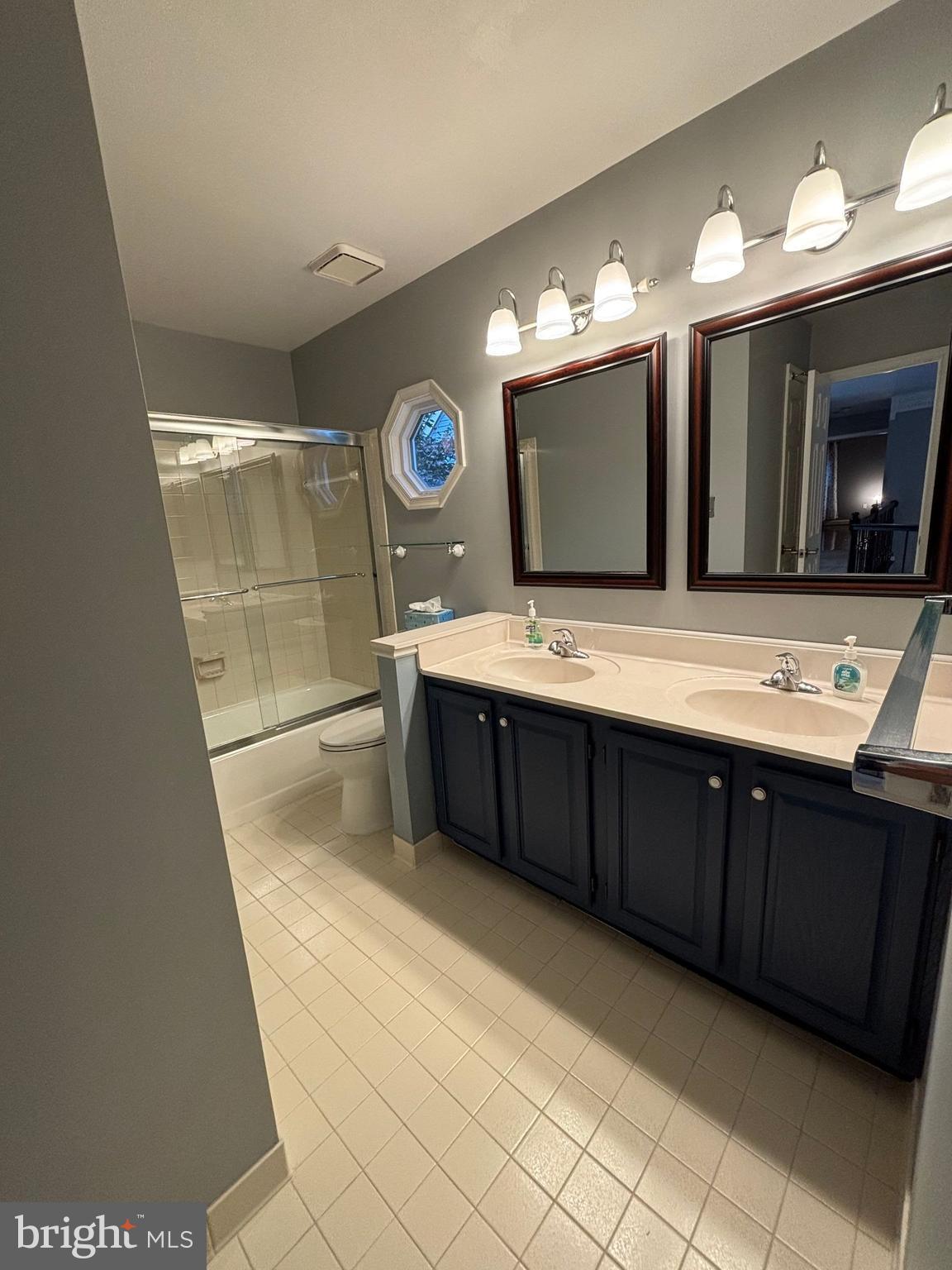 CHANTILLY HIGHLANDS - Residential