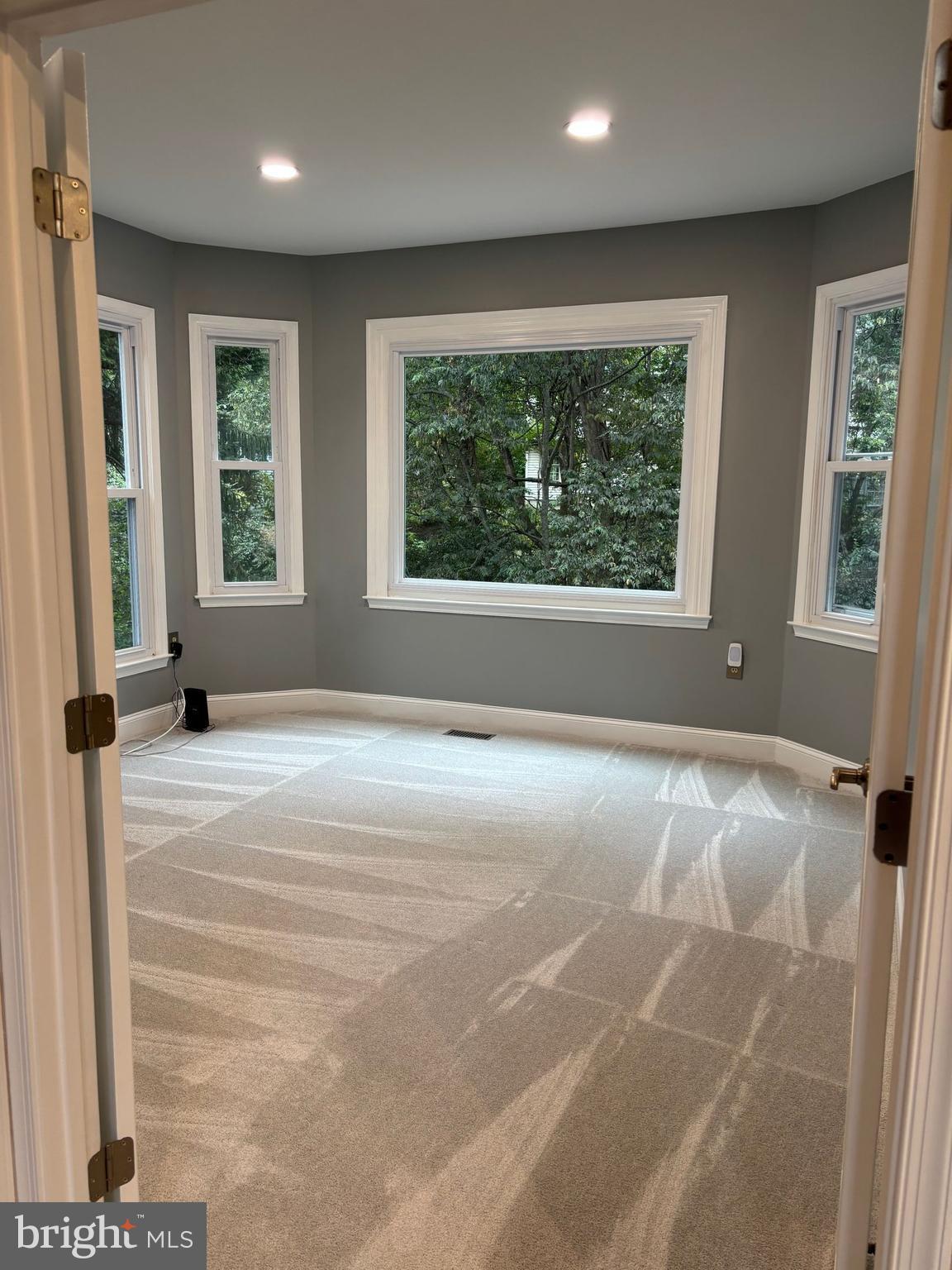 CHANTILLY HIGHLANDS - Residential